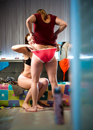 free sex pornphoto 6 Gina J Gisela lokl-clothed-tite abbywinters
