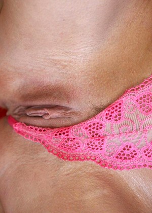 free sex pornphoto 6 Victoria Valentino imagecom-striptease-peachy anilos