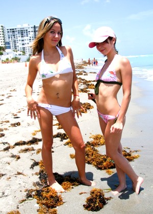free sex pornphoto 10 Ariel Rebel twins-beach-xxxstar arielrebel