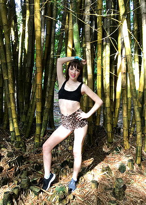 free sex pornphoto 8 Aliya Brynn blowjob-brunette-latinas atkgalleria