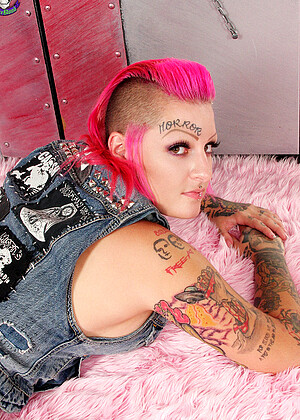 free sex pornphoto 13 Miss Monster club-redhead-vipissy-nestle barelyevil