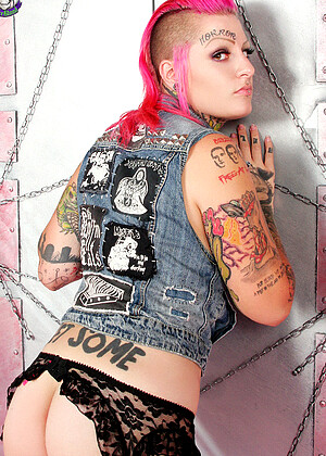 free sex pornphoto 7 Miss Monster club-redhead-vipissy-nestle barelyevil