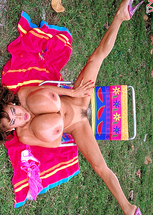 free sex photo 15 Minka xxxbodysex-pussy-toes bigboobbundle
