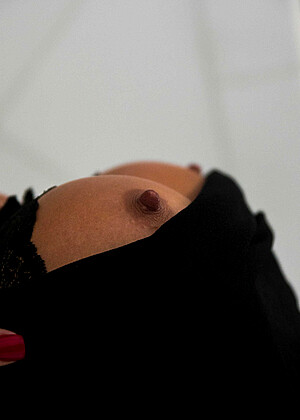 free sex pornphoto 4 Keiran Lee Lezley Zen blindfold-babe-sexo-photos bigtitsatwork