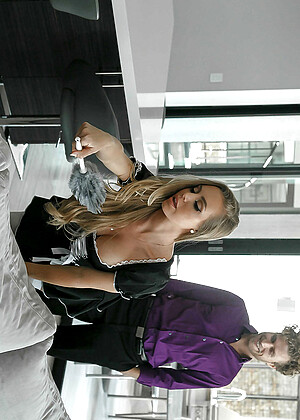 free sex pornphoto 3 Nicole Aniston cutting-edge-maid-3dxchat bigtitsatwork