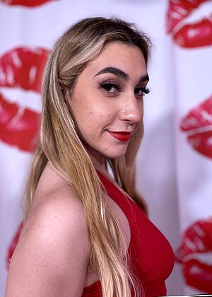 free sex pornphotos Bjraw Lexi Grey Shows Blonde Xl