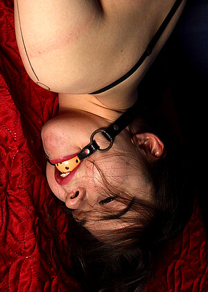 free sex pornphoto 7 Boundfeet Model hdvideos-brunette-vr-porn boundfeet