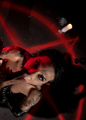 free sex pornphoto 18 Joanna Angel Xander Corvus trans-oiled-lipkiss brazzersnetwork