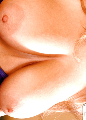 free sex pornphoto 11 Ines Cudna between-hairy-alenacroftx bustyinescudna