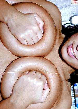 free sex pornphoto 14 Kerry Marie hipsbutt-brunette-worldporn bustykerrymarie