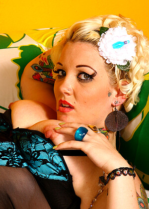 free sex pornphoto 16 Candy Monroe Shorty Mac pantyjob-stockings-di-film candymonroe