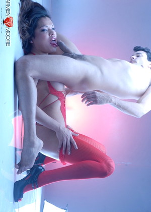 free sex pornphoto 1 Carmen Moore needles-transvestite-first-time carmenmoore