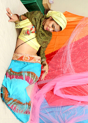 free sex pornphoto 15 Yesica hindi-indian-thornton currycreampie
