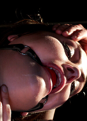 free sex pornphoto 13 Sarah Shevon nakad-brunette-blair devicebondage