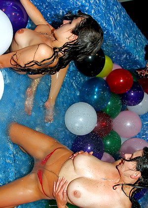 free sex pornphoto 4 Anita Queen Valentina Ross Nicolette east-face-chaturbate drunksexorgy
