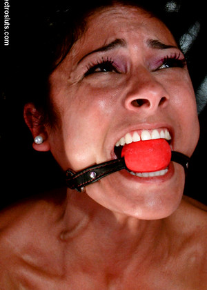free sex pornphotos Electrosluts Beretta James Lorelei Lee Prite Fisting White