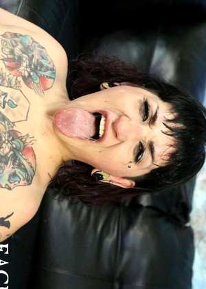 free sex pornphoto 2 Camille Black potos-real-tits-londoni-porn facefucking