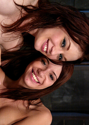 free sex pornphoto 8 Justine Joli Sarah Blake bigandbrutal-squirting-foto-gal fuckingmachines
