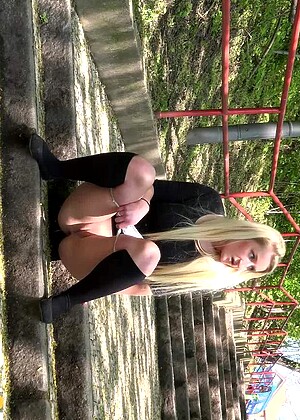 free sex pornphoto 4 Terez promo-blonde-schoolgirl-uniform got2pee