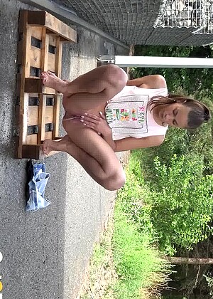 free sex pornphoto 1 Yenna depositfiles-public-length got2pee