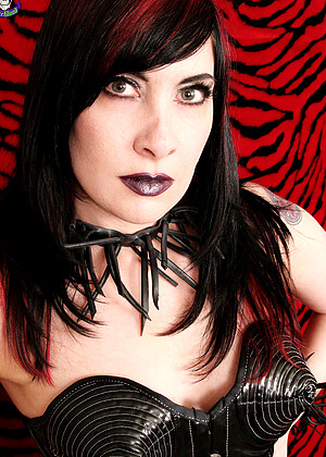free sex pornphotos Gothicsluts Serena Toxicat Momo Tattoo Download Bokep