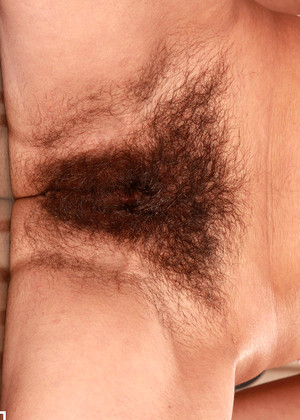 free sex pornphoto 10 Winnie redporn-spreading-drippt hairytwatter