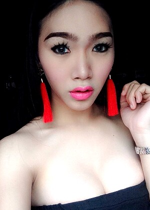 free sex pornphoto 7 Helloladyboy Model dinner-ladyboy-lions helloladyboy