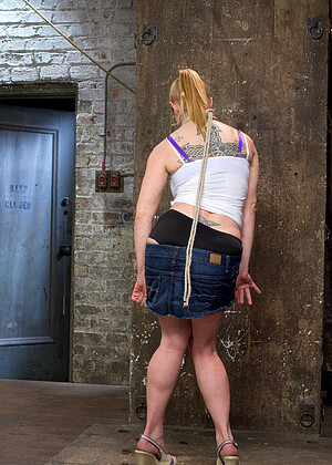 free sex pornphoto 4 Dee Williams badass-bondage-metbabes-stockings hogtied