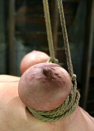 free sex pornphoto 8 Dee Williams hdxxx1280-bondage-summers hogtied