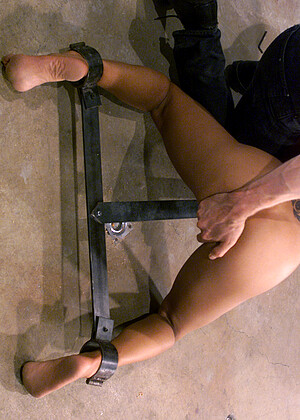 free sex pornphoto 4 Kelana cheyenne-bondage-hanba hogtied
