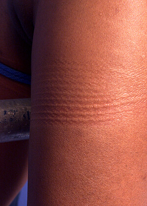 free sex pornphoto 14 Tierra maud-close-up-model-bule hogtied