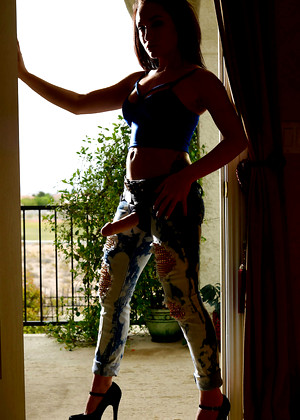 free sex pornphoto 16 Gabriella Paltrova archer-close-up-sgxxx hotandmean