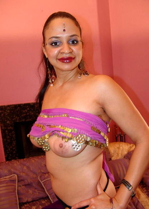 free sex pornphoto 5 Lasmi club-interracial-xxx-breakgif indianpornqueens
