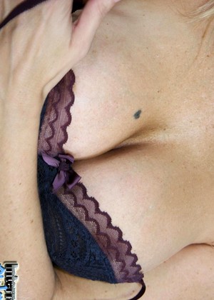 free sex pornphoto 1 Julia Ann information-hairy-braless-nipple interracialpickups