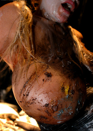 free sex pornphoto 1 Kelly Madison dusty-blonde-floor kellymadison