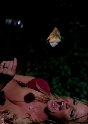 free sex pornphoto 11 Kelly Madison proncom-halloween-sex-fotos-ebonynaked kellymadison