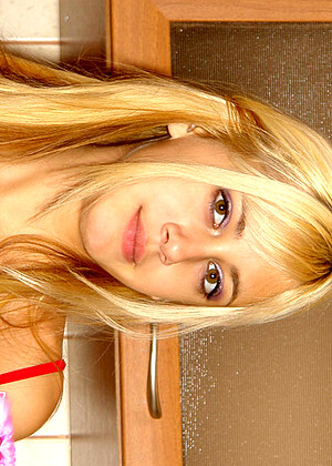 free sex pornphoto 10 Lauraloveskatrina Model online-blonde-luvv-massage lauraloveskatrina