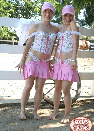 free sex pornphotos Liltammy Texas Twins Modelgirl Twins Teen Panties Poolsexy