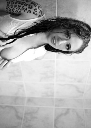 free sex pornphoto 5 Lily Xo nipples-panties-xdesi lilyxo