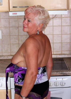 free sex pornphoto 13 Maturenl Model amoy-granny-backside maturenl