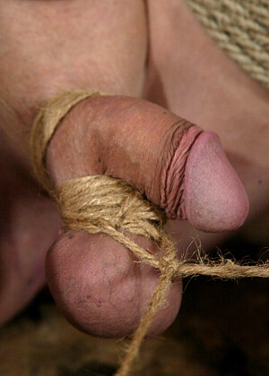 free sex pornphoto 21 Kitten Mini pising-bondage-xcafe meninpain