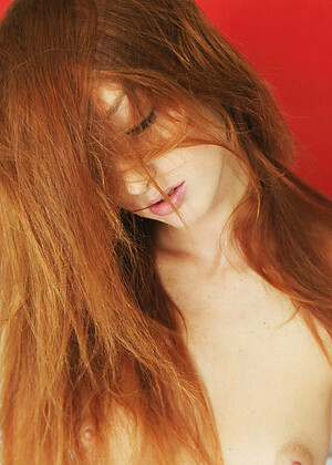 free sex pornphoto 7 Michelle atriz-redhead-hookup met-art