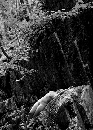 free sex pornphoto 4 Canadian Amateurs thighsminiskirtsitting-hairy-sinz metart