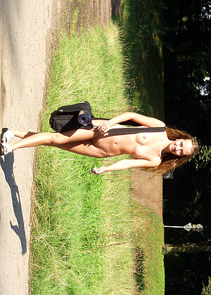 free sex pornphoto 12 Dagmar A barreu-beach-university metart