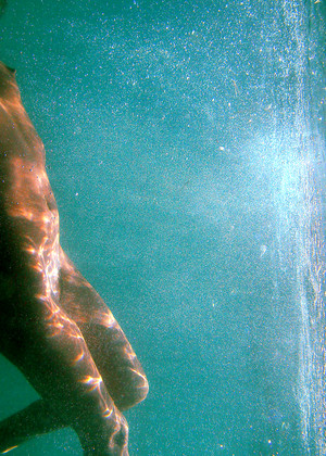 free sex pornphoto 7 Sharon E thick-underwater-poringa metart