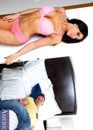 free sex pornphoto 5 Romi Rain pervy-shaved-cortos naughtyamerica