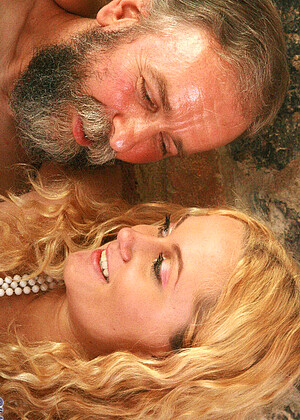 free sex pornphoto 2 Lantila Rick bell-mom-gif-dakota oldje