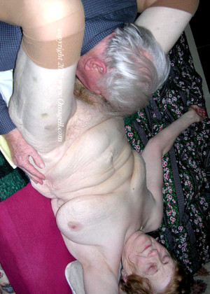 free sex pornphoto 2 Oma Geil booobs-grannies-germanysleeping omageil