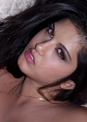 free sex pornphoto 17 Sunny Leone aamerica-brunette-banxx openlife