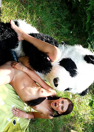free sex pornphotos Pandafuck Molly Megayoungpussy Brunette Kiskiss